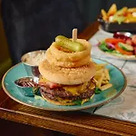 The Pennine Hotel 3*