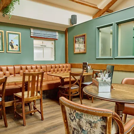 The Pennine Hotel 3*