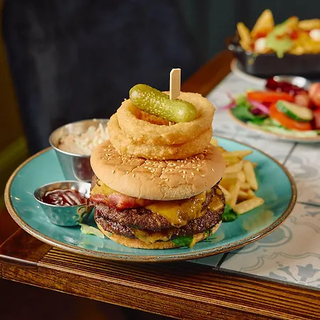 The Pennine Hotell 3*