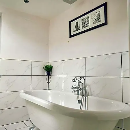 The Pennine Hotell 3*